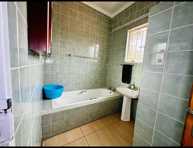 3 BEDROOM HOUSE FOR SALE IN LANGENHOVENPARK